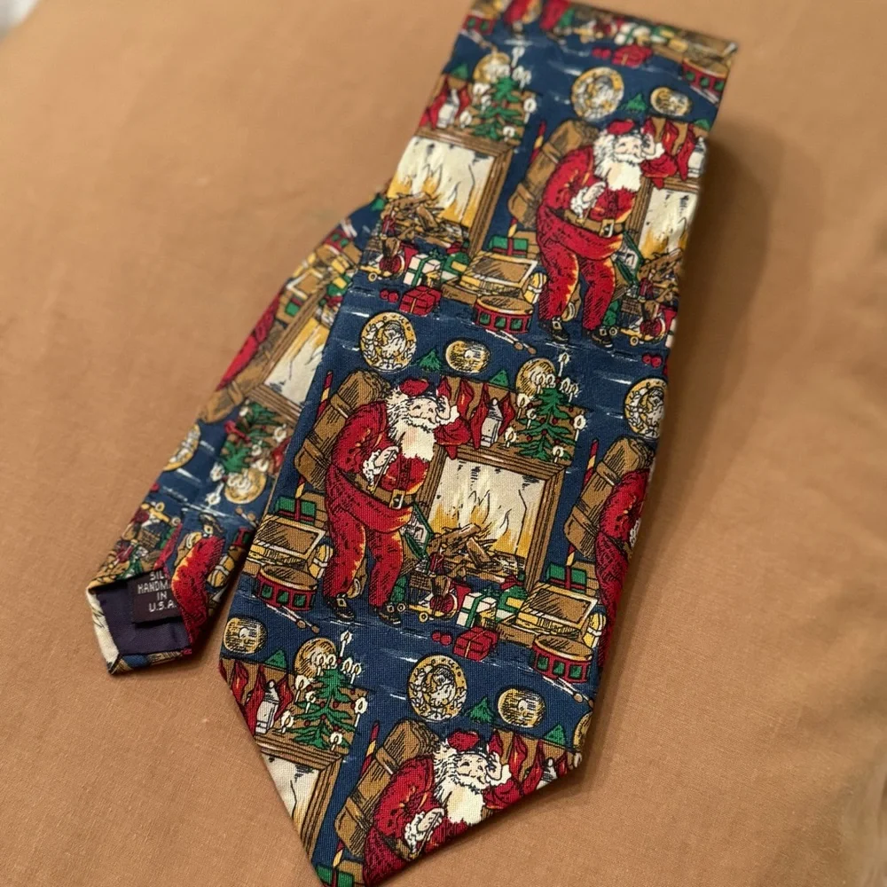 Tie Carmel - Pebble Beach Christmas Santa Red  Silk Tie